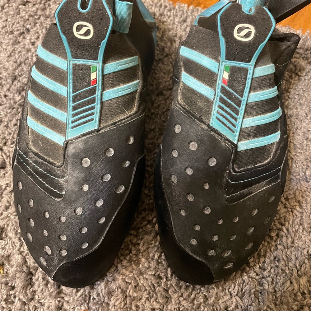 Scarpa Instinct slipper US 8-1/2